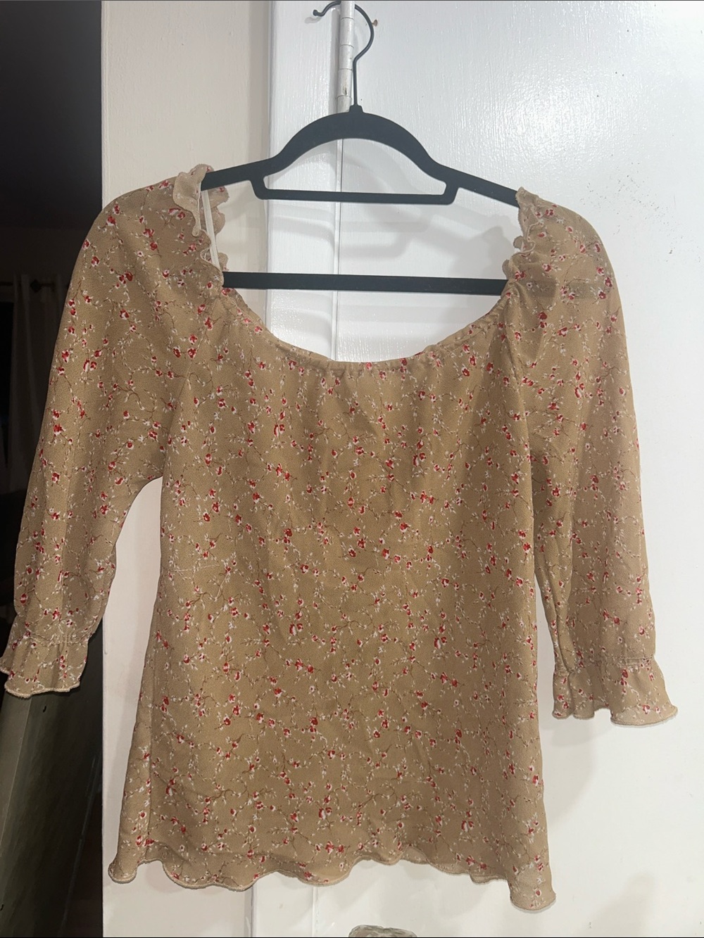 Floral Beige Off the shoulder Peasant Blouse with Ruffle Sleeves Medium